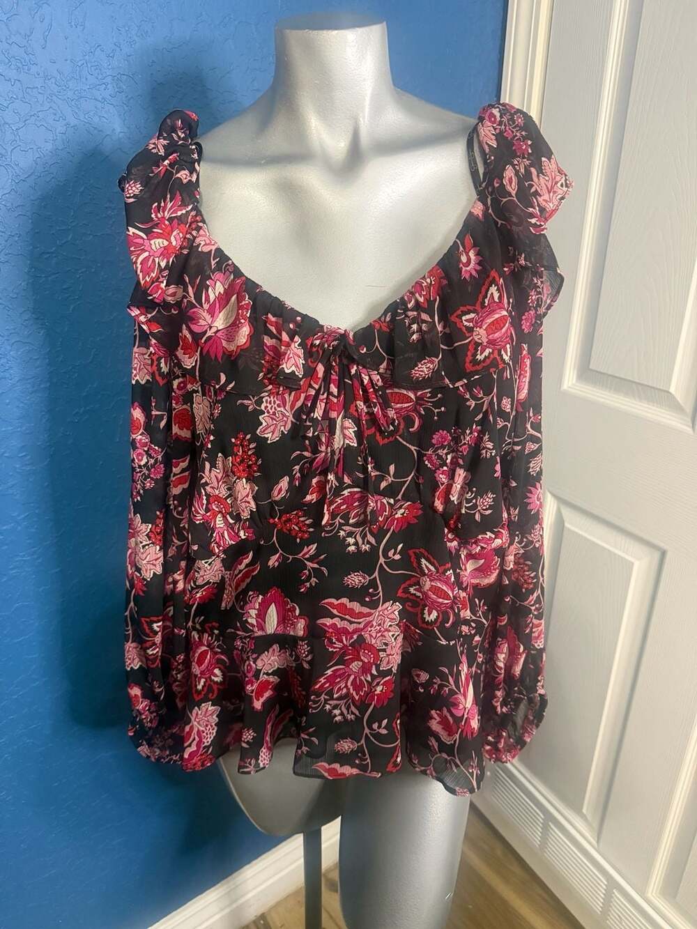 Jessica Simpson Blouse Size 1X Willow Beauties